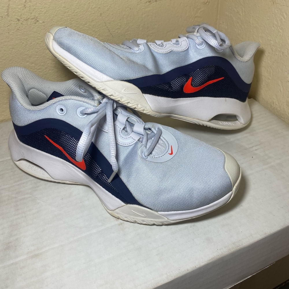 Nike White and Navy Sneakers with Red Accents